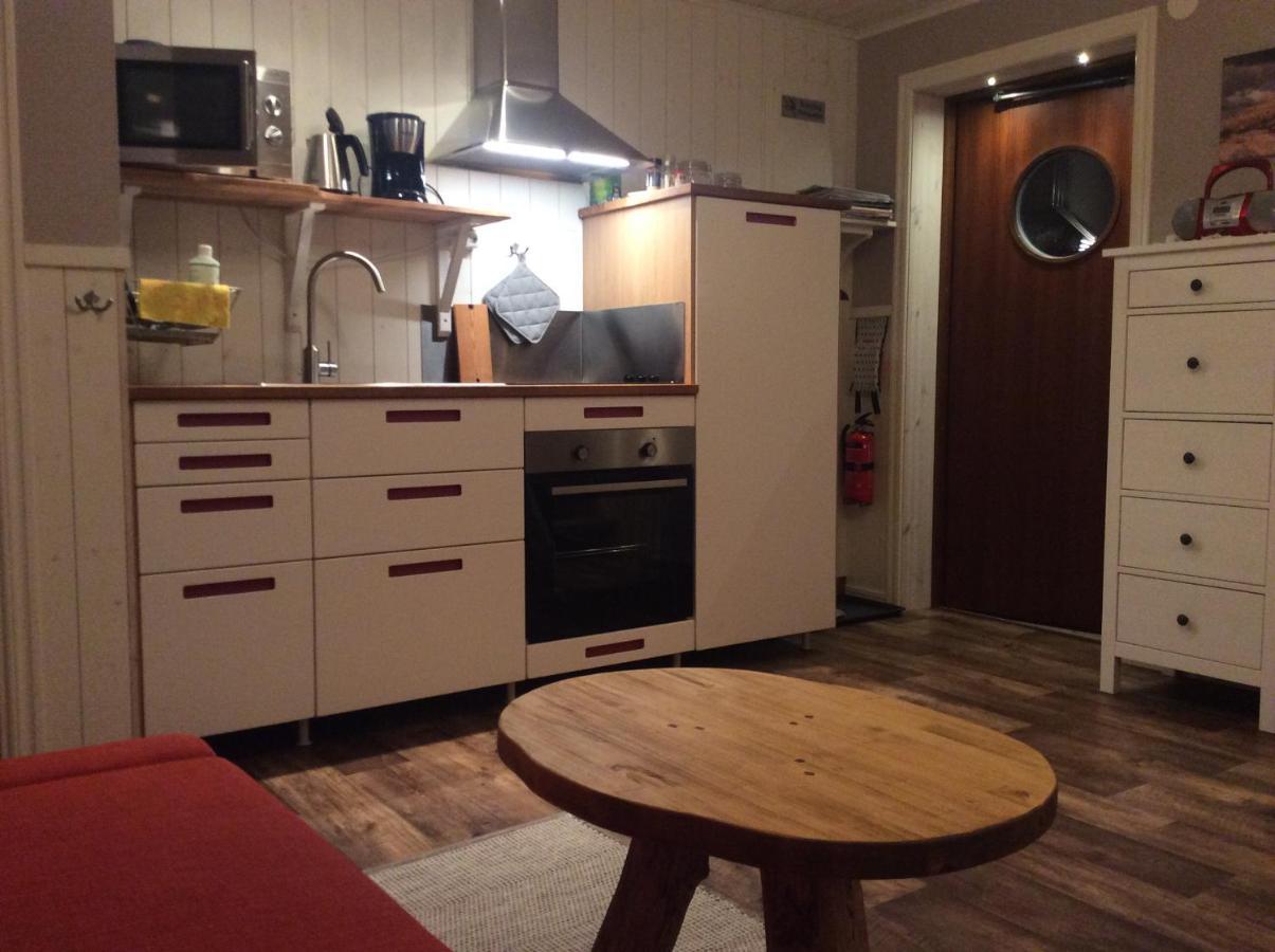 Mysig Och Modern Stuga Pa Snoegard, Naera Havet Och Naturen Lur  エクステリア 写真
